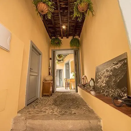 Mi Casa Es Tu Casa *